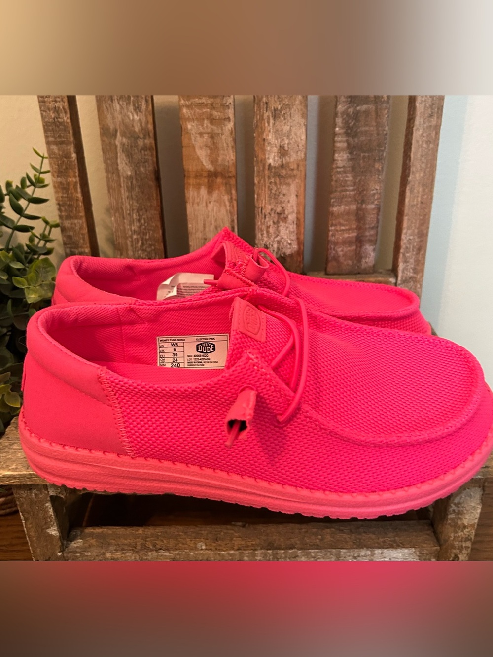 Hey Dude Wendy Funk Mono Electric Pink Slip On Deck Shoes Womens Size 8 New